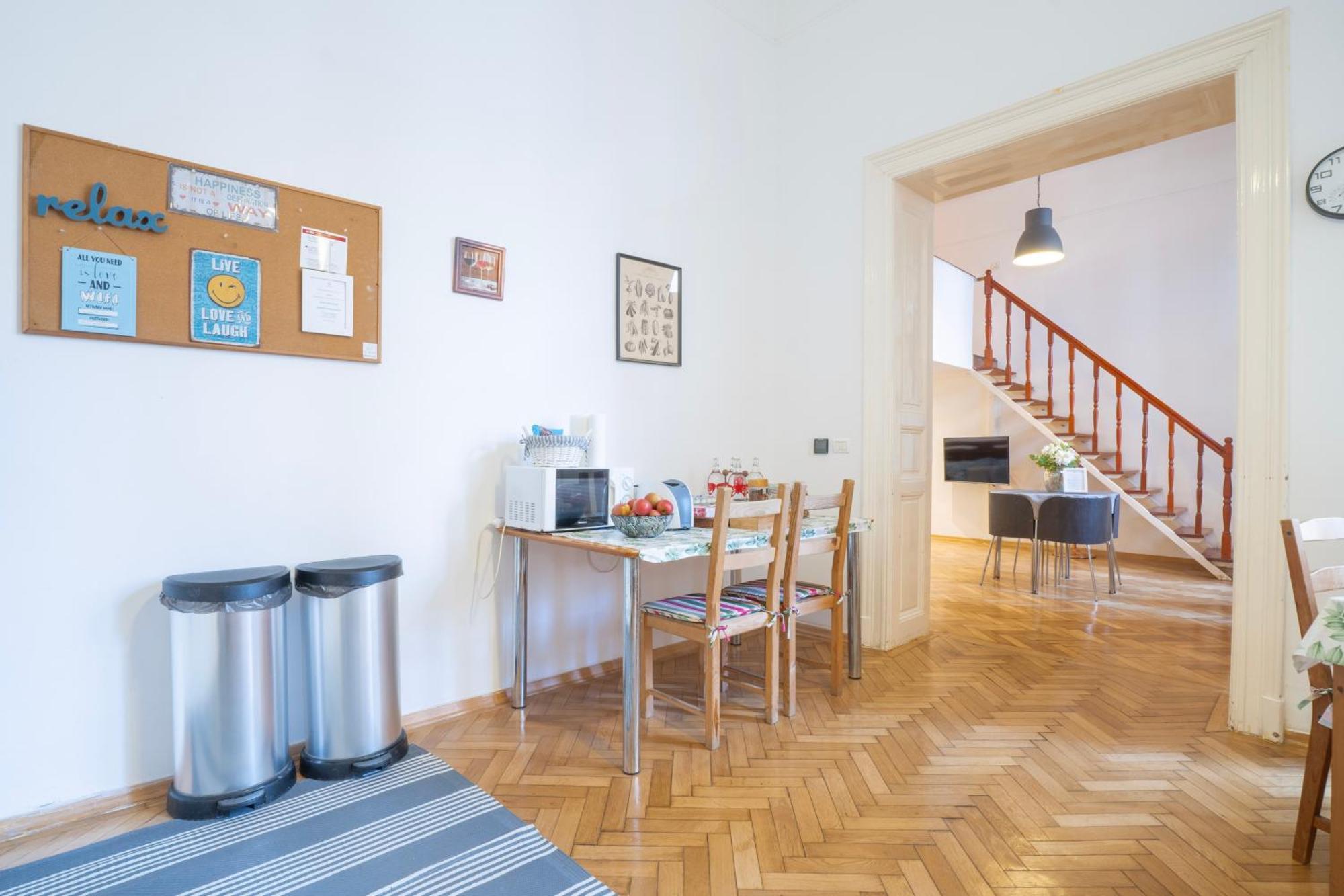 Cedar Inn Budapest - Palace District Zewnętrze zdjęcie