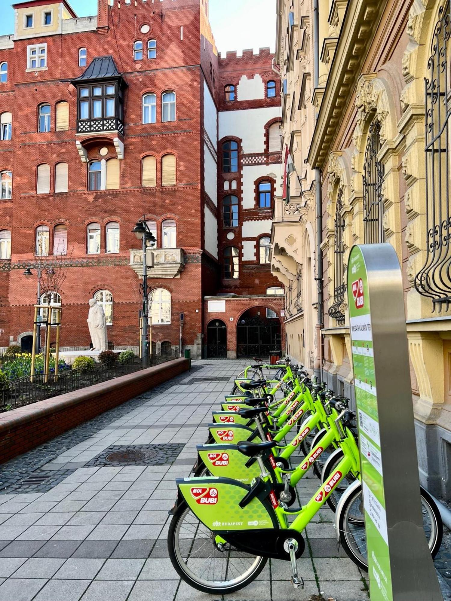 Cedar Inn Budapest - Palace District Zewnętrze zdjęcie